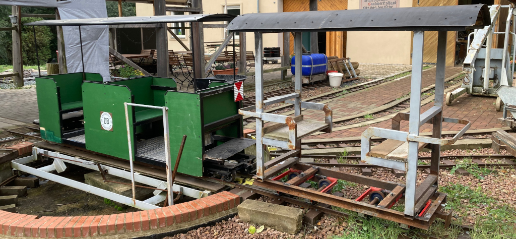 Lok Klein-Joschi hängt am Kran